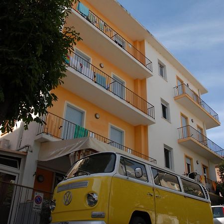 Jammin' Hostel & Bar Rimini Exterior foto
